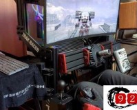 《装甲核心6》的正确游玩方式：操纵杆体验真人机甲驾驶！